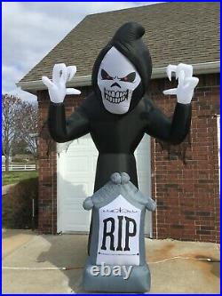 10ft Gemmy Airblown Inflatable Prototype Halloween Reaper with Tombstone #75113