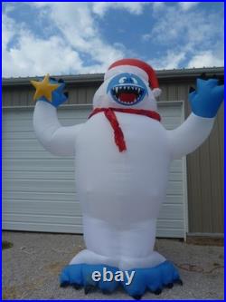 12ft Gemmy Christmas Inflatable Airblown-Bumble withSanta Hat