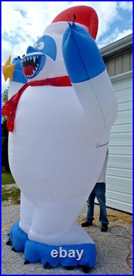 12ft Gemmy Christmas Inflatable Airblown-Bumble withSanta Hat