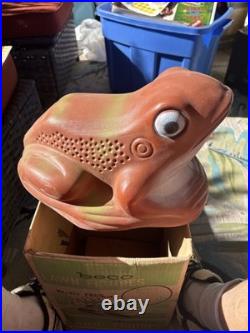 1960's In Box Beco Blow Mold Frog Blowmold No. 354 Lawn Figure