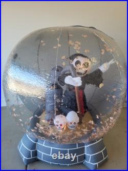 2006 Gemmy Halloween 6ft Whirlwind Globe Airblown Inflatable Skulls Grim Reaper