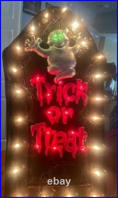 26 Trick or Treat Lighted Tombstone vintage vacuum form retired Halloween withbox