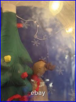 AIRBLOWN GEMMY Inflatable Snow Globe Here Comes SANTA Claus Reindeer Rotating