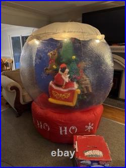 AIRBLOWN GEMMY Inflatable Snow Globe Here Comes SANTA Claus Reindeer Rotating