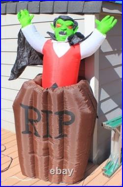 Airblown Inflatable Vampire/ Dracula Rising From Tombstone 2005