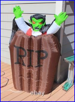 Airblown Inflatable Vampire/ Dracula Rising From Tombstone 2005