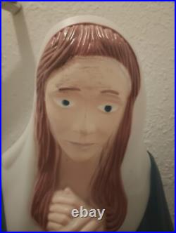 Blow Mold Rare Tpi Nativity Set