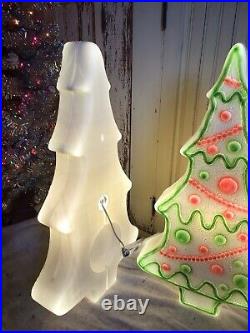 Blow Mold White Gingerbread Trees Red And Green Union Don Featherstone 29