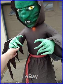 Creepy Halloween Inflatable Airblown Yard Decoration Spooky Ugly Green Goblin 7