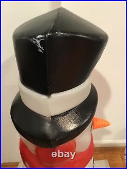 Frosty the Snowman withCarrot Nose Lighted Christmas Blow Mold Vintage 40
