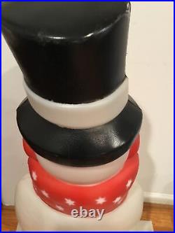 Frosty the Snowman withCarrot Nose Lighted Christmas Blow Mold Vintage 40