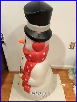 Frosty the Snowman withCarrot Nose Lighted Christmas Blow Mold Vintage 40