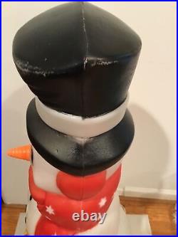 Frosty the Snowman withCarrot Nose Lighted Christmas Blow Mold Vintage 40