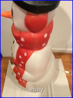 Frosty the Snowman withCarrot Nose Lighted Christmas Blow Mold Vintage 40