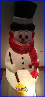 Frosty the Snowman withCarrot Nose Lighted Christmas Blow Mold Vintage 40