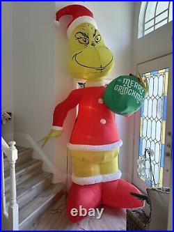 Gemmy 11ft Tall Dr Seuss Grinch with Ornament Giant Christmas Inflatable
