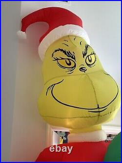 Gemmy 11ft Tall Dr Seuss Grinch with Ornament Giant Christmas Inflatable