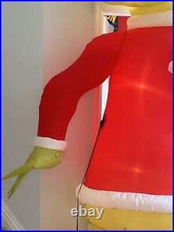 Gemmy 11ft Tall Dr Seuss Grinch with Ornament Giant Christmas Inflatable