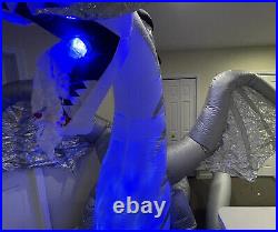 Gemmy AirBlown Inflatable Halloween Animated Dragon White silver basically new