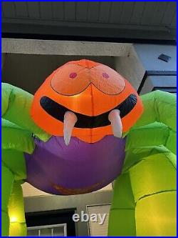 Gemmy Airblown Inflatable 9 Feet Tall Green Spider Light Up Arch Archway