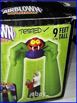 Gemmy Airblown Inflatable 9 Feet Tall Green Spider Light Up Arch Archway