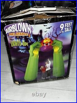 Gemmy Airblown Inflatable 9 Feet Tall Green Spider Light Up Arch Archway