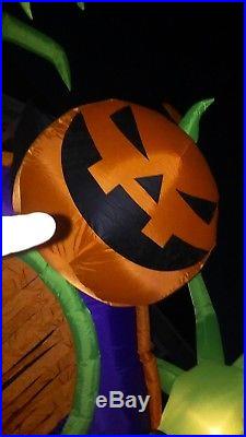 Gemmy Airblown Inflatable Haunted Tunnel. Haunted House. Halloween Prop