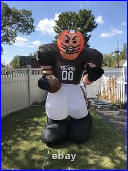Gemmy Airblown Inflatable NFL Cleveland Browns Player 8ft Lighted Yard Decor