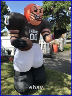 Gemmy Airblown Inflatable NFL Cleveland Browns Player 8ft Lighted Yard Decor