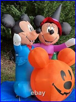 Gemmy Disney 6' Mickey & Minnie Mouse Lighted Halloween inflatable Airblown