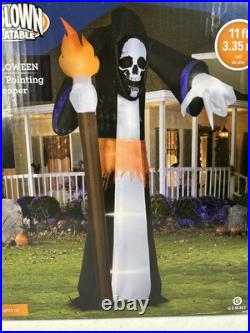 Gemmy Halloween Blow Up Inflatable 11' Giant Pointing Reaper With Torch Lights Up
