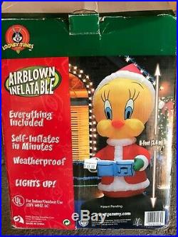 Gemmy LOONEY TUNES Tweety Bird 8ft Airblown Lighted Inflatable Christmas 2004