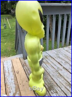 Green Space Alien Plastic Blow Mold Light Up Yard Halloween Decor SUPER RARE 36