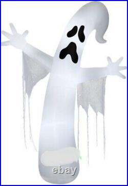 Halloween 12 FT GHOST WITH STREAMERS AIRBLOWN INFLATABLE GEMMY