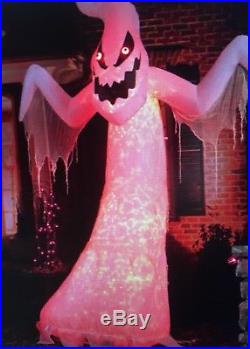 Halloween Airblown Inflatable 12 ft. Giant Ghost