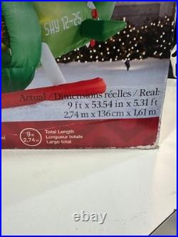 Holiday Living 9-ft/2,74m Animated Airblown Helicopter Penguins Inflatable