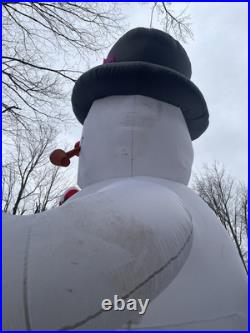 Huge Frosty The Snowman 18 Foot Inflatable With 2 Kaleidoscope Light & Led