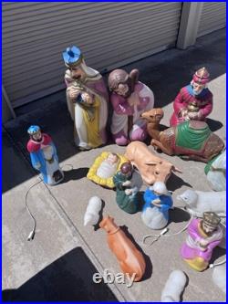 Huge Vintage Blow mold Nativity Lot (LOCAL PICKUP ONLY)