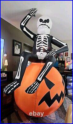 Inflatable Skeleton 8ft TOTALLY GHOUL On Pumpkin Vintage Kmart Works! 8