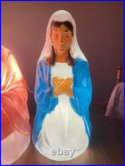 Nativity General Foam 2 Piece Set 28 Lighted Blow Mold Mary Joseph Beautiful