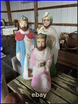 Nativity Set Blow Mold 11 Pcs Empire 3 Sheep 3 Kings Cow Shepard No Lights/cord