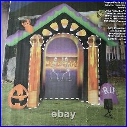 New 9Ft Gemmy Haunted House Projection Halloween Inflatable RIP Pumpkin Skeleton