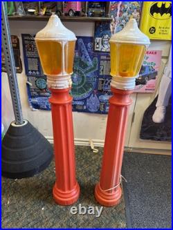 Pair Of 2 Vintage 40 Union Blow Mold Red Lantern Street Lamp Post Christmas