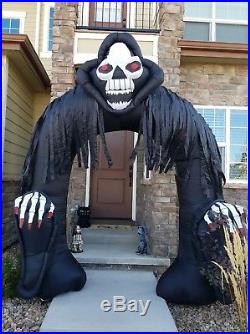 RARE GEMMY AIRBLOWN INFLATABLE THE GRIM REAPER 10 ft ARCHWAY LIGHTED 2006