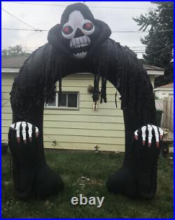 RARE Gemmy 9' Airblown Skeleton Grim Reaper Archway Yard Inflatable