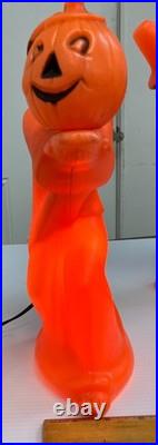 RARE Vintage 1970s Blow Mold Orange Witch Holding a Small Pumpkin AAA2903