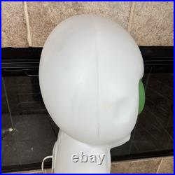 RARE WHITE Blow Mold Space Alien Ray Gun Halloween 36 Dooms Day VINTAGE Item B