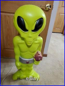 Rare Vintage Halloween Green Alien With Laser Lighted Blow Mold