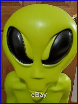 Rare Vintage Halloween Green Alien With Laser Lighted Blow Mold