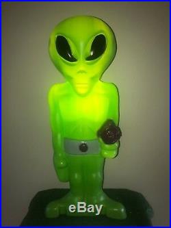 Rare Vintage Halloween Green Alien With Laser Lighted Blow Mold Yard Decoration